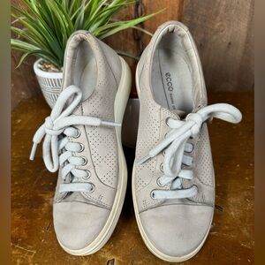 Ecco Taupe Leather Sneaker - size 5/6